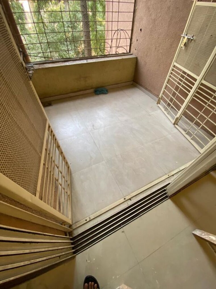 Balcony, b-u-bhandari-indrashri 3 Bedroom 1624 Sq.Ft. Apartment In Dahanukar Colony Pune 10331477