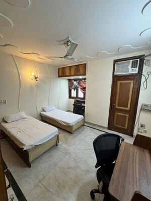 Room in  Pg at Lajpat Nagar ii – for Rent