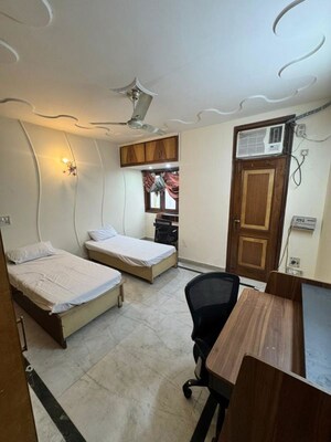 Room in  Pg at Lajpat Nagar ii – for Rent