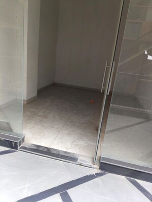 Staircase in  Shop at Sun Twilight, Sector 27 Yamuna Expressway – for Sale