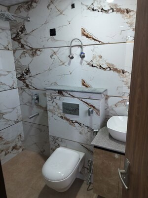 Bathroom in 2 BHK Builder Floor at Sector 33 – for Rent