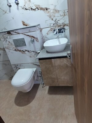 Bathroom in 2 BHK Builder Floor at Sector 33 – for Rent