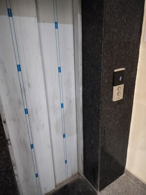 Building Lobby in 2 BHK Builder Floor at Sector 33 – for Rent