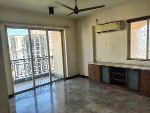 Room in 4 BHK Apartment at Hiranandani Gardens Odyssey I II, Powai – for Sale