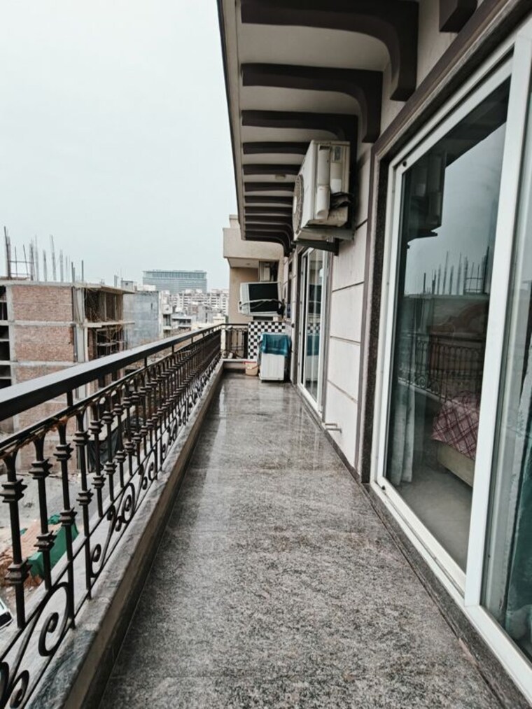 Balcony, sector 42 2 Bedroom 1150 Sq.Ft. Builder Floor In Sector 42 Gurgaon 10331515