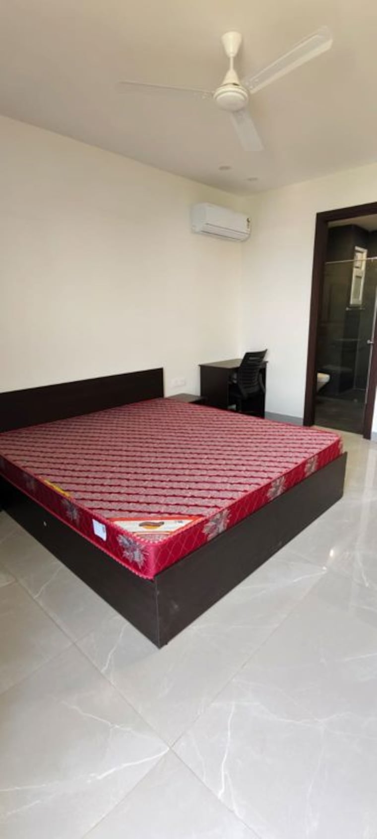 Bedroom, dlf-city-phase-iv 1 Bedroom 600 Sq.Ft. Builder Floor In Dlf Phase iv Gurgaon 10331531
