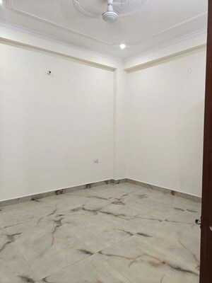 Room in 1 BHK Builder Floor at Saket – for Rent