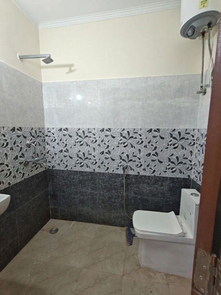 Bathroom, saket 1 Bedroom 400 Sq.Ft. Builder Floor In Saket Delhi 10331534