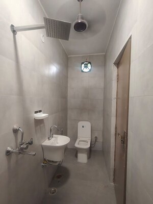 Bathroom in 2 BHK Builder Floor at Sector 31 – for Rent