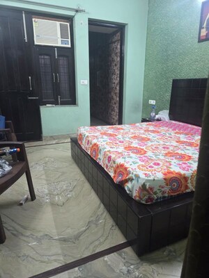 Bedroom in 2 BHK Builder Floor at Sector 31 – for Rent