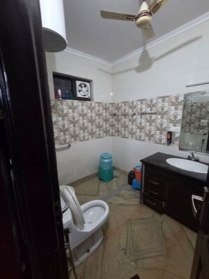 Bathroom in 2 BHK Builder Floor at Sector 31 – for Rent