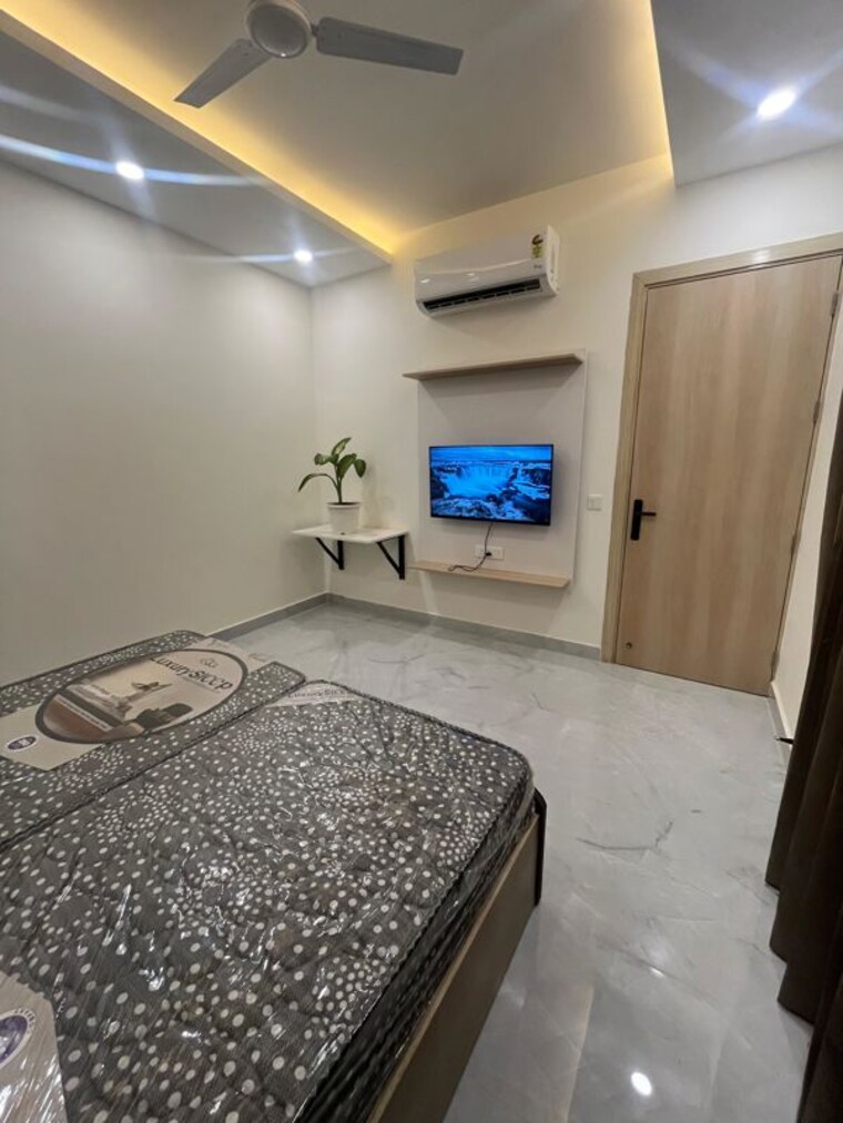 Bedroom, sushant lok i 2 Bedroom 1200 Sq.Ft. Builder Floor In Sushant Lok I Gurgaon 10331541