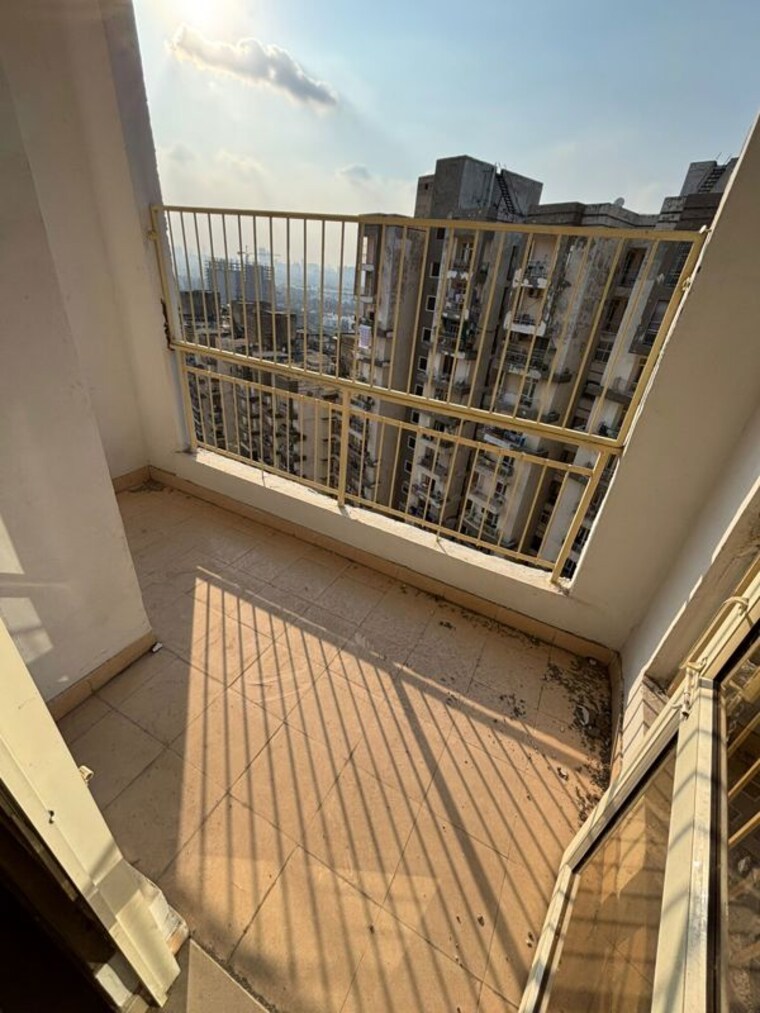Balcony, supertech-eco-village-ii 2.5 Bedroom 1267 Sq.Ft. Apartment In Sector 16b Greater Noida Greater Noida 10331538