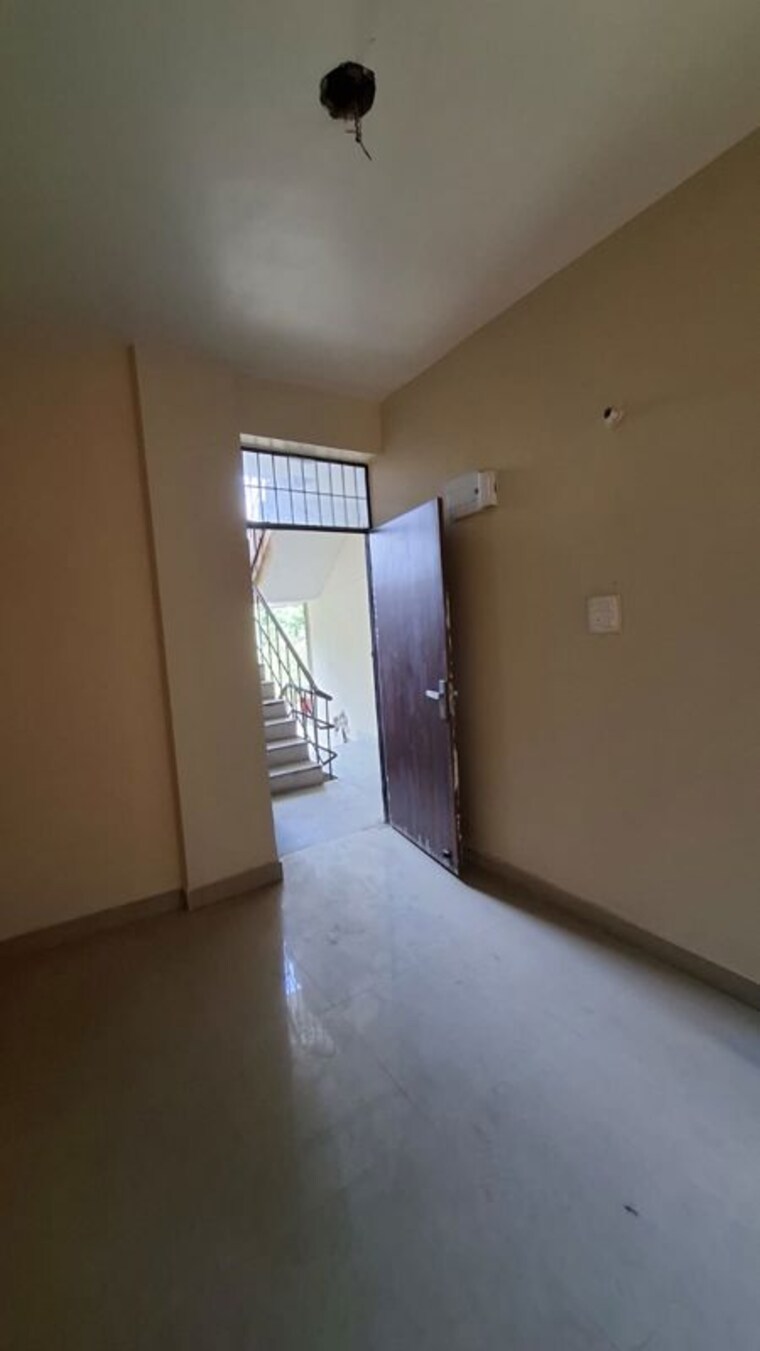 Room, sector 10 greater noida 1 Bedroom 30 Sq.Mt. Apartment In Sector 10 Greater Noida Greater Noida 10331514