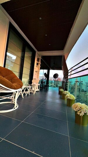 Staircase in 4 BHK Apartment at Lokhandwala Imperial Heights, Bandra West – for Rent