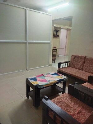 Living Room in  Pg at Bhandarkar Road – for Rent