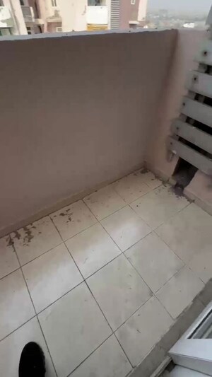 Bathroom in 3 BHK Apartment at Amrapali Empire, Sain Vihar – for Sale