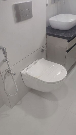 Bathroom in 1 BHK Builder Floor at Sector 57 – for Rent