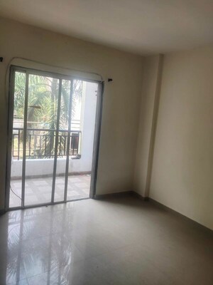 Room in 2 BHK Apartment at Kondhawe Dhawade – for Rent