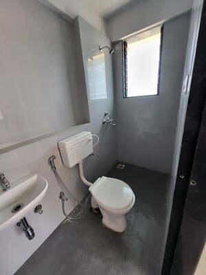 Bathroom in 1 BHK Apartment at Highland Pearl, Thane West – for Rent