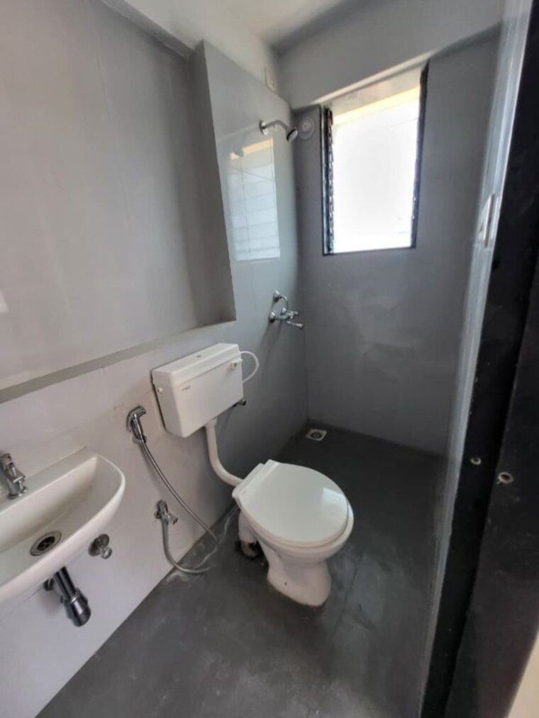 Bathroom, highland-pearl 1 Bedroom 430 Sq.Ft. Apartment In Thane West Thane 10331671