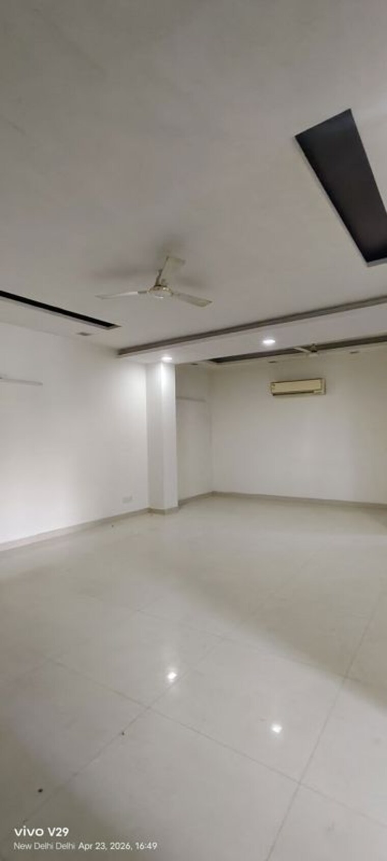 Room, greater kailash i 4 Bedroom 438 Sq.Yd. Builder Floor In Greater Kailash I Delhi 10331672