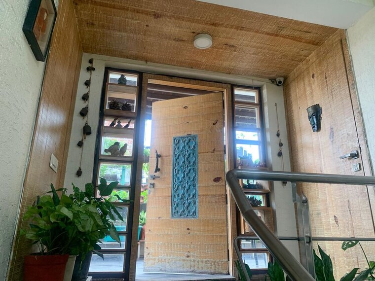 Exterior View, hauz khas 3 Bedroom 500 Sq.Yd. Builder Floor In Hauz Khas Delhi 10331058