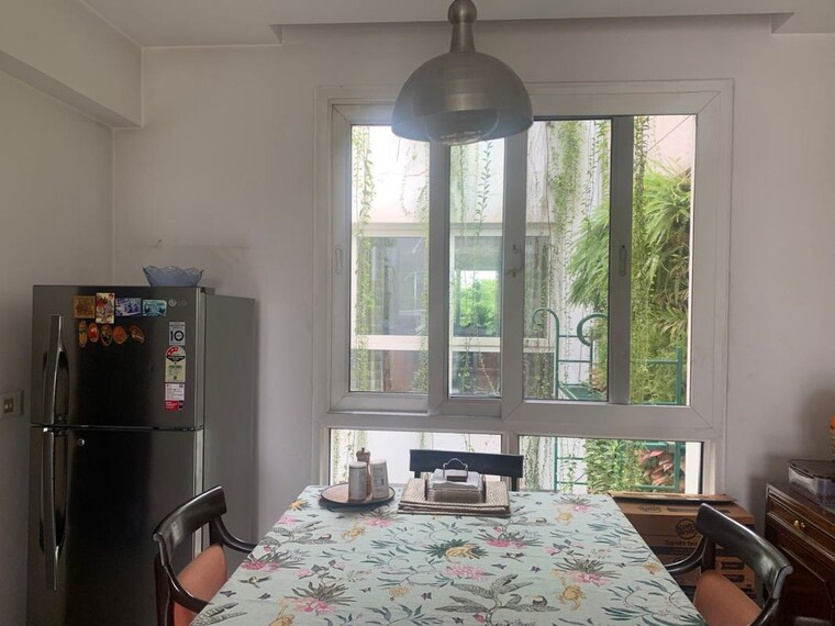 Bedroom, hauz khas 3 Bedroom 500 Sq.Yd. Builder Floor In Hauz Khas Delhi 10331058