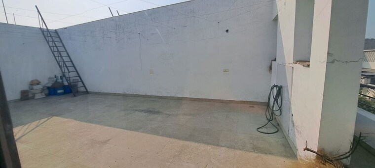 Bathroom, sector 43 3 Bedroom 1500 Sq.Ft. Builder Floor In Sector 43 Chandigarh 10331744