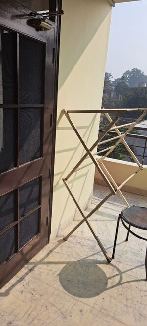 Staircase in 3 BHK Builder Floor at Sector 43 – for Rent