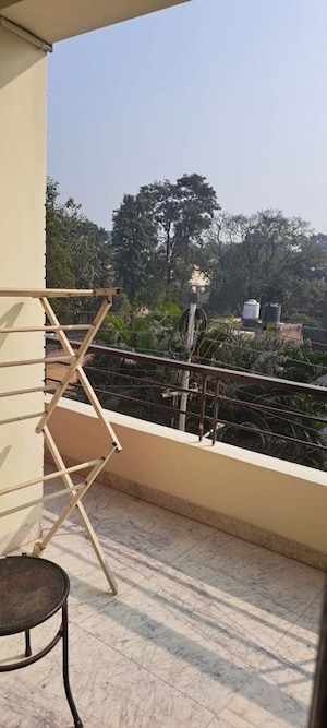 Balcony in 3 BHK Builder Floor at Sector 43 – for Rent