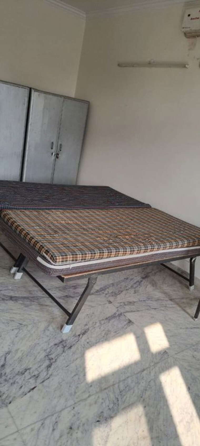 Bedroom, sector 43 3 Bedroom 1500 Sq.Ft. Builder Floor In Sector 43 Chandigarh 10331744