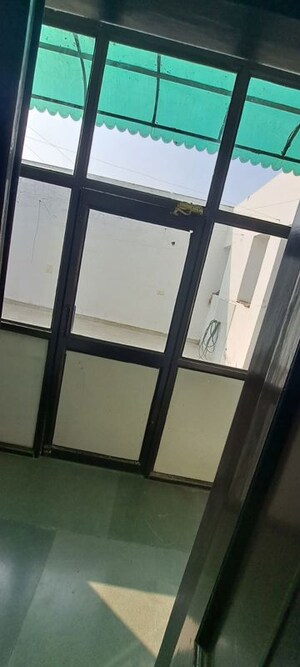 Balcony in 3 BHK Builder Floor at Sector 43 – for Rent