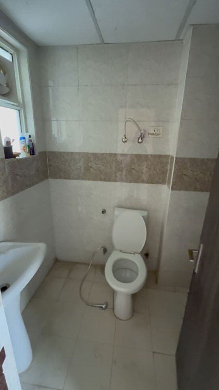 Bathroom, supertech-ecovillage-ii 2 Bedroom 890 Sq.Ft. Apartment In Sector 16b Greater Noida Greater Noida 10331743