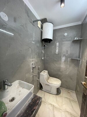 Bathroom in 1 BHK Builder Floor at Saket – for Rent