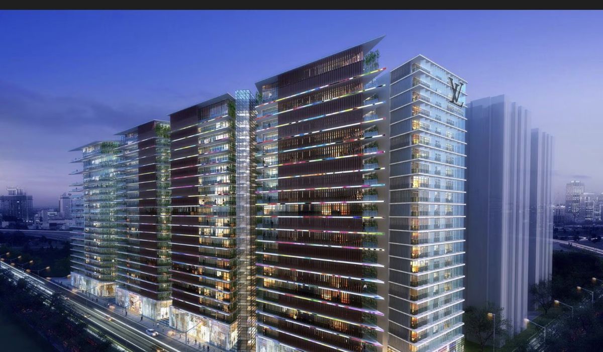 3 BHK 2100 Sq.Ft. Apartment in Rustomjee Elita