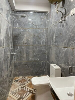 Bathroom in 1 BHK Builder Floor at Saket – for Rent