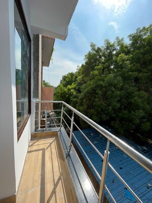Balcony in 1 BHK Builder Floor at Saket – for Rent