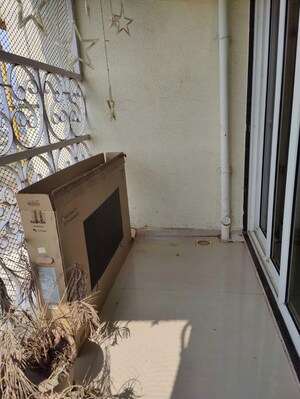 Team Area in 2 BHK Apartment at Sai Yashaskaram, Kharghar – for Rent