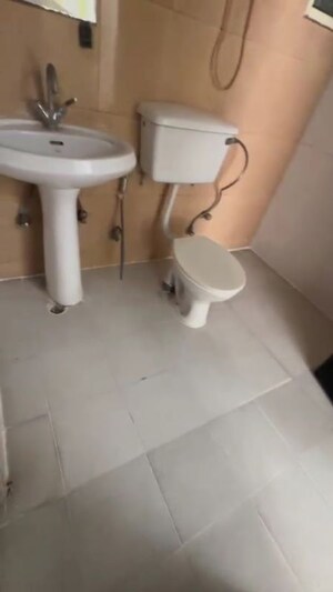 Team Area in 2 BHK Apartment at Bulland Heights, Sain Vihar – for Sale