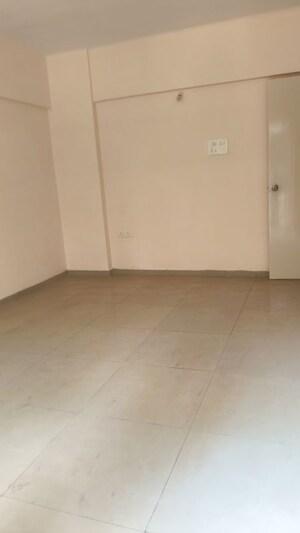 Room in 3.5 BHK Apartment at Oakwood Hills, Baner – for Rent