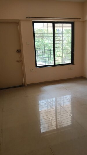 Room in 3.5 BHK Apartment at Oakwood Hills, Baner – for Rent