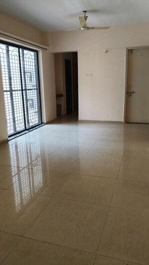 Room in 3.5 BHK Apartment at Oakwood Hills, Baner – for Rent