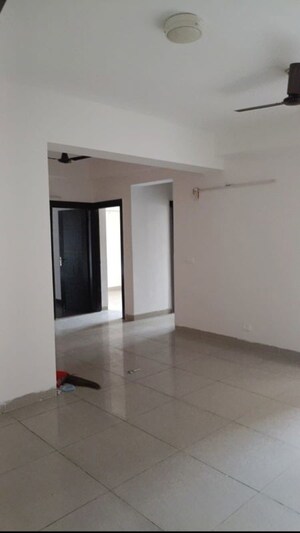 Room in 3 BHK Apartment at Ajnara Homes, Sector 16b Greater Noida – for Rent