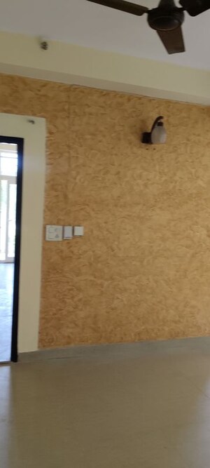 Furnished Amenities in 2.5 BHK Apartment at Hawelia Valencia Homes, Sector 1 Greater Noida – for Rent