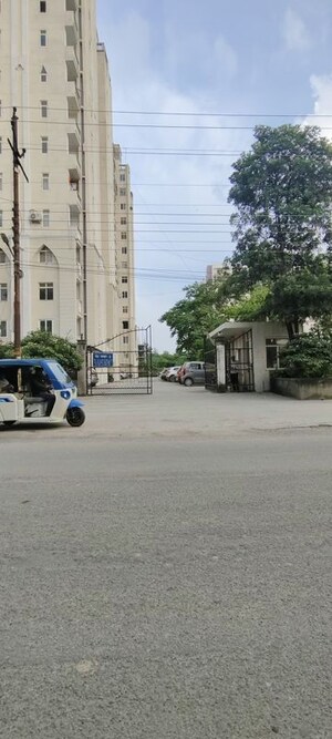 Parking in 2 BHK Apartment at Samiah Melrose Square, Vrindavan Yojna – for Sale