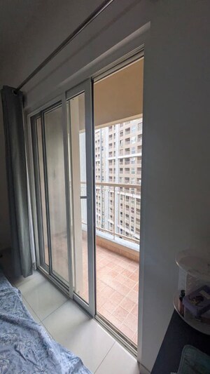 Room in 2 BHK Apartment at Sobha Dream Gardens, Thanisandra Main Road – for Rent