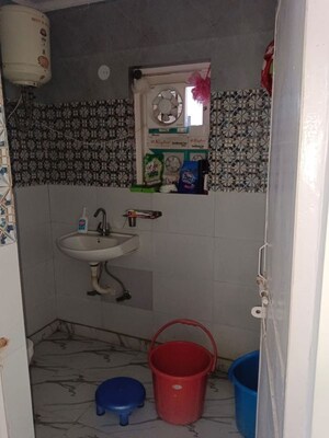 Bathroom in 1 BHK Builder Floor at Lajpat Nagar 4 – for Rent
