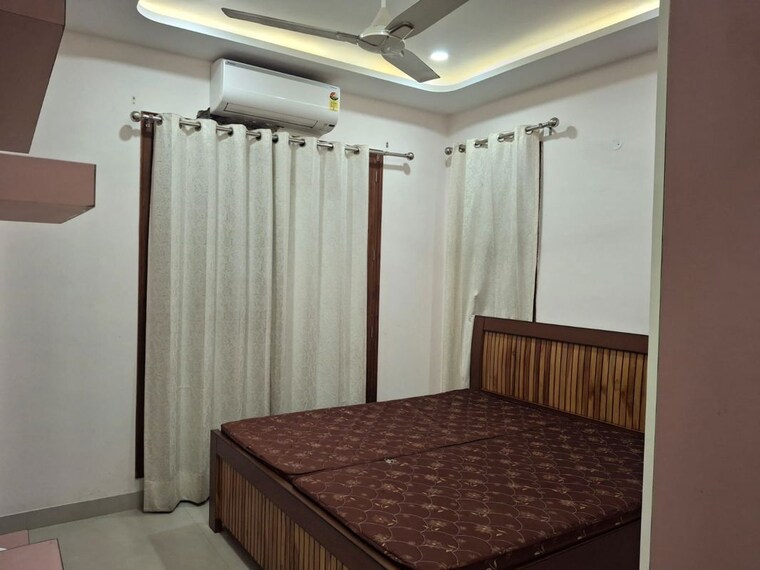Bedroom, sector 20 3 Bedroom 2000 Sq.Ft. Builder Floor In Sector 20 Chandigarh 10331912