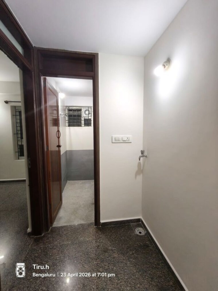 Room, hsr layout sector 3 2 Bedroom 1000 Sq.Ft. Independent House In Hsr Layout Sector 3 Bangalore 10331917